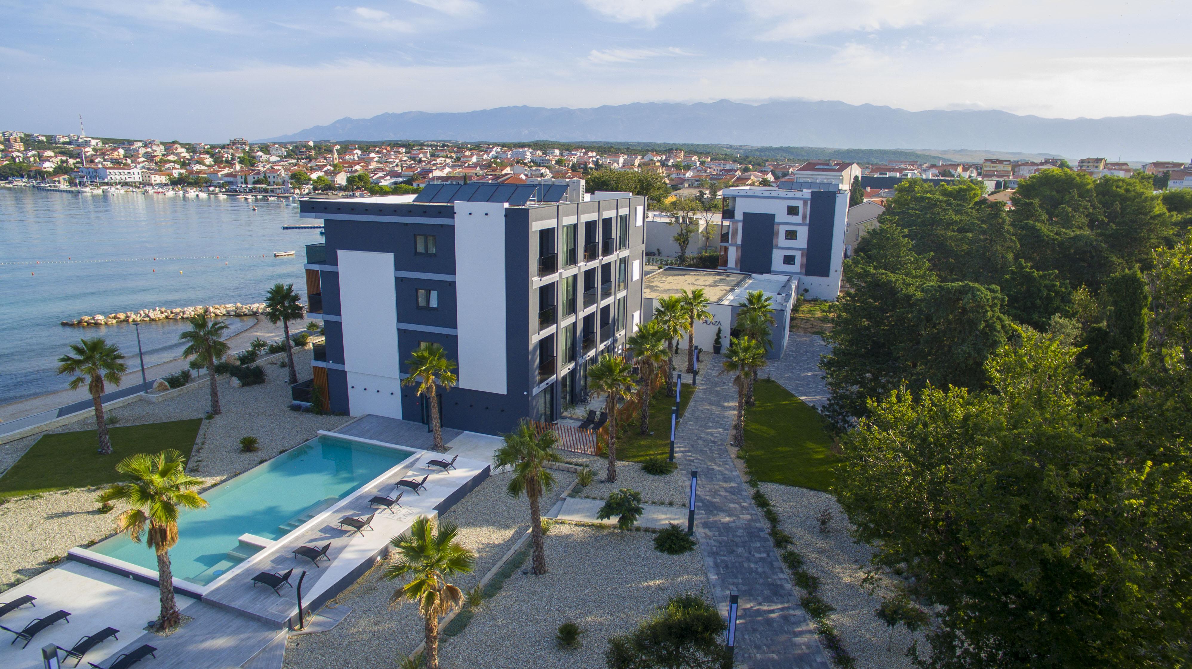 Liberty Plaza Hotell Novalja Exteriör bild